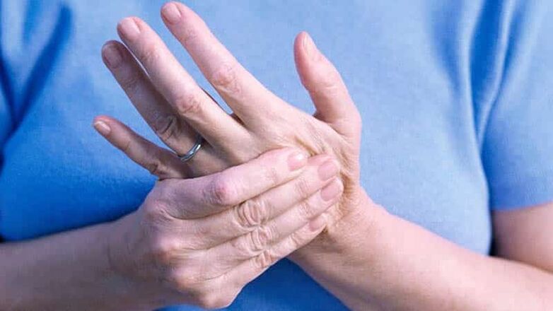 The causes of the pain in the joints of the fingers